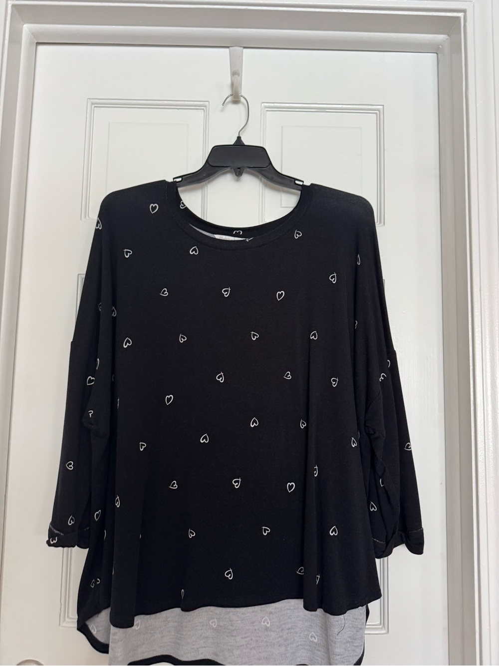 crown & ivy Black Long Sleeve Top with White Heart Print